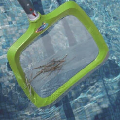 Epuisette De Surface Kerlis Premium XP -Piscines Ubbink Boutique 14078 epuisette ambiance min