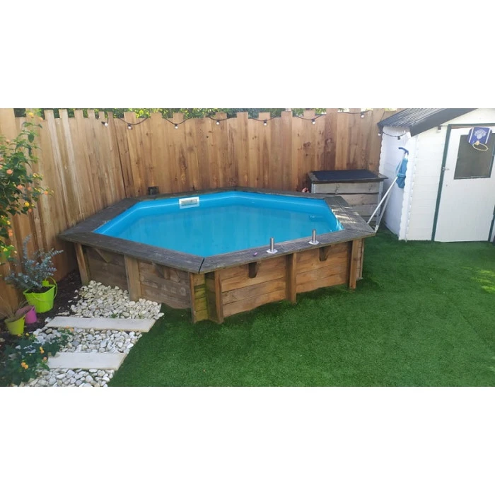 Piscine En Bois Hexagonale Ubbink Azura 4,10 X 1,20 M - Liner Bleu + Bâche à Bulles 10 Piscine En Bois Hexagonale Ubbink Azura 4,10 X 1,20 M - Liner Bleu + Bâche à Bulles – Image 8