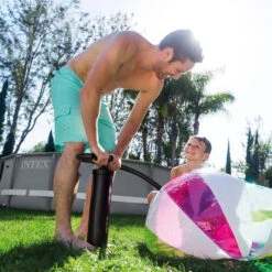 Gonfleur à Main Double Action Intex 3,3L -Piscines Ubbink Boutique 68615 gonfleur double action 1 min