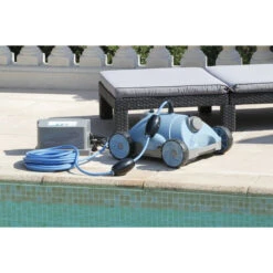 Robot Nettoyeur Fond De Piscine Ubbink Robotclean 2 -Piscines Ubbink Boutique 7504638 robot nettoyeur fond piscine ubbink robotclean 2 ambiance 3