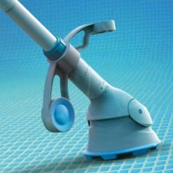 Nettoyeur Hydraulique Kokido KRILL Pour Piscines < Ø 6 M 9 Nettoyeur Hydraulique Kokido KRILL Pour Piscines < Ø 6 M -Piscines Ubbink Boutique kok 200 0133 nettoyeur hydraulique kokido krill ambiance